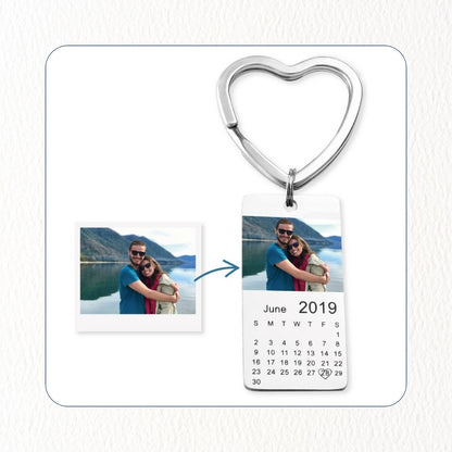 Chril - Liebes Schlüsselanhänger Jahrestag benutzerdefiniert Foto und Tag Kalender Gravur Datum 