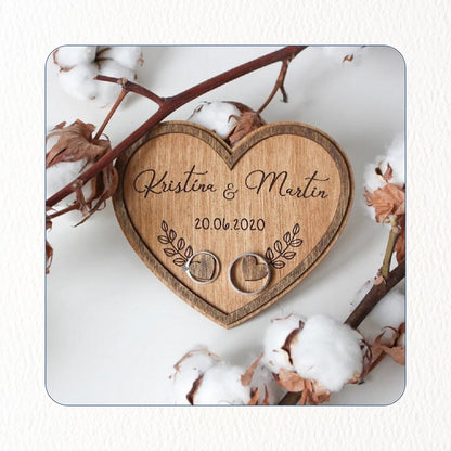 Chril - Personalisierte Hochzeitsringhalter Holz in drei Farben mit Name Datum graviert - personalisiert individuell Geschenk Weihnachtsgeschenk Familiengeschenk Hochzeitsgeschenk Gravur Liebster Valentinstag Erinnerung bestfriend summer sale winter sale Angebot Black Friday